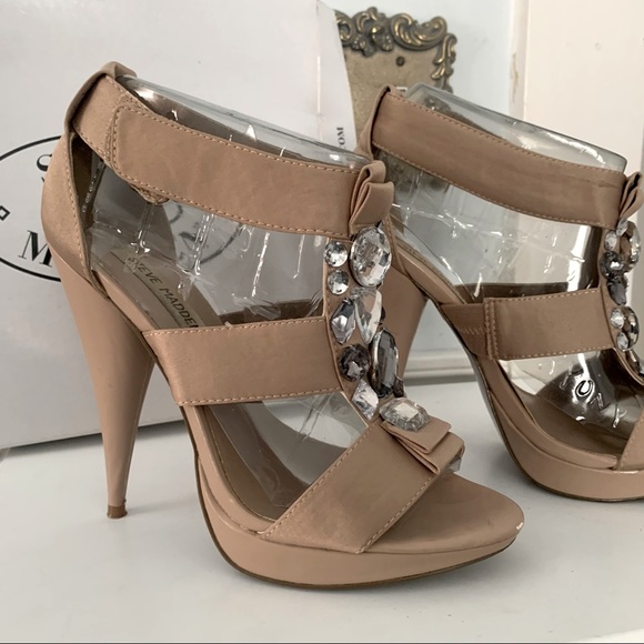 Steve Madden Shoes - Steve Madden Fanfair Satin Gem Heel | Color: Blush | Size: 8.5